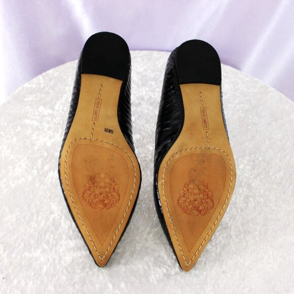 Vince Camuto Black Embossed Leather Pointed Toe Flats NWOB Size 5 - Picture 7 of 7
